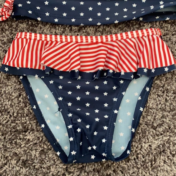 🚨SALE🚨Cute 2 Piece Stars and Stripes 🇺🇸 - Picture 2 of 3